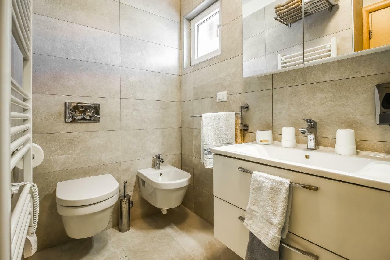Saten Suite Apartment Near The Beach Porec Bagian luar foto