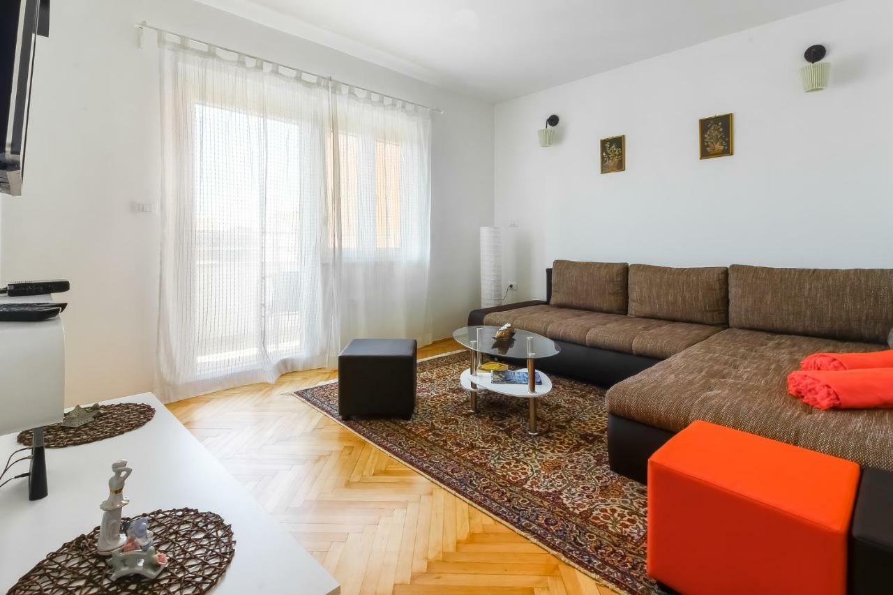 Saten Suite Apartment Near The Beach Porec Bagian luar foto